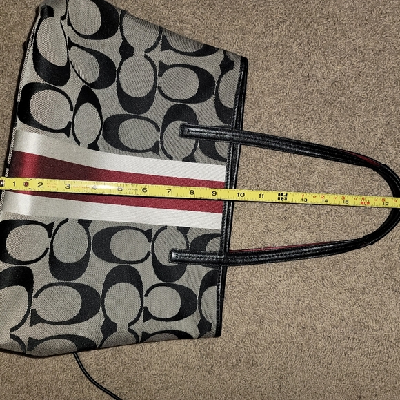 Coach Large Purse..never used - Picture 4 of 4